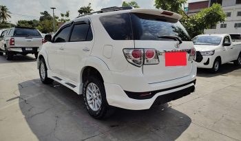TOYOTA 2WD 2013 2.7V AT FORTUNER WHITE  30 full