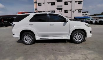 TOYOTA 2WD 2013 2.7V AT FORTUNER WHITE  30 full