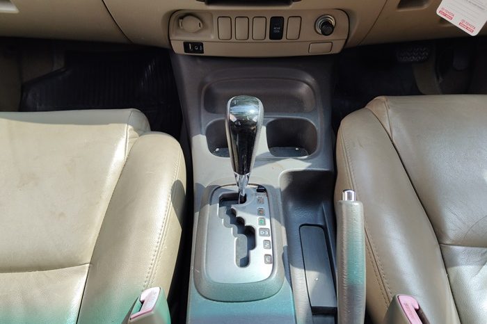 TOYOTA 2WD 2013 2.7V AT FORTUNER WHITE  30 full