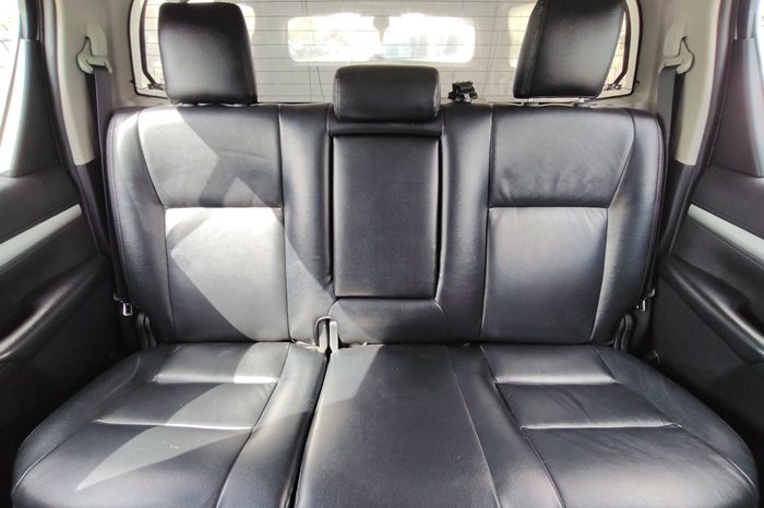 REVO PRE 2018 2.4E AT DOUBLE CAB SILVER  1773 full