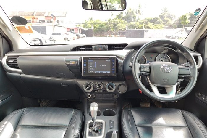 REVO PRE 2018 2.4E AT DOUBLE CAB SILVER  1773 full