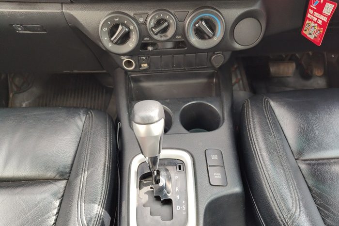 REVO PRE 2018 2.4E AT DOUBLE CAB SILVER  1773 full