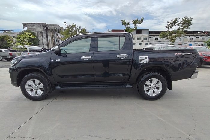 REVO PRE 2019 2.4E AT DOUBLE CAB BLACK  6590 full