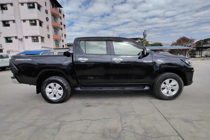 REVO PRE 2019 2.4E AT DOUBLE CAB BLACK  6590 full