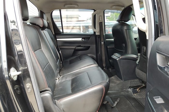 REVO PRE 2019 2.4E AT DOUBLE CAB BLACK  6590 full