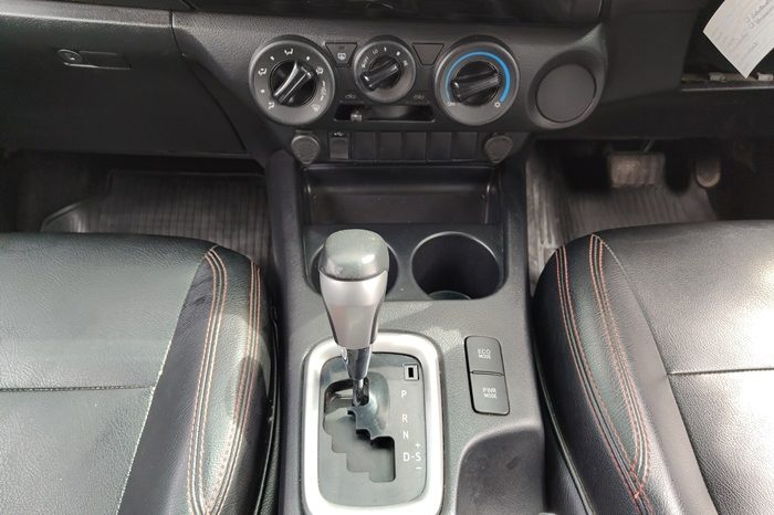 REVO PRE 2019 2.4E AT DOUBLE CAB BLACK  6590 full