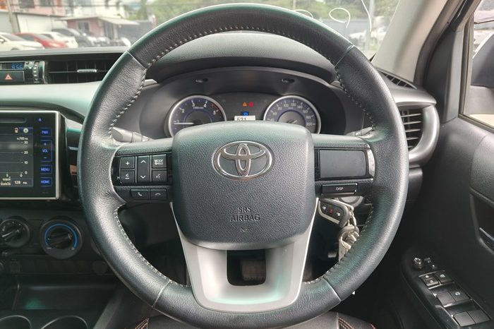 REVO PRE 2019 2.4E AT DOUBLE CAB BLACK  6590 full