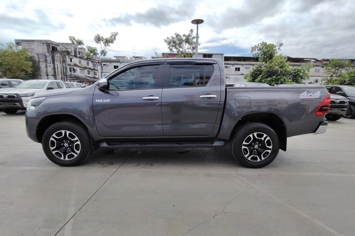 REVO 4WD 2021 2.4 MID AT DOUBLE CAB DARK GREY  4286 full
