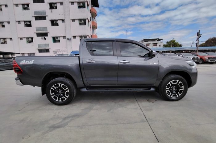 REVO 4WD 2021 2.4 MID AT DOUBLE CAB DARK GREY  4286 full
