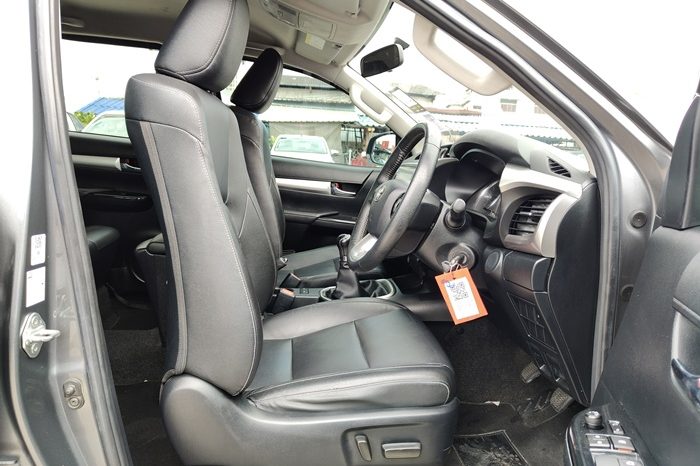 REVO 4WD 2021 2.4 MID AT DOUBLE CAB DARK GREY  4286 full