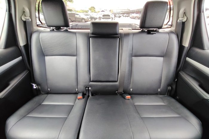 REVO 4WD 2021 2.4 MID AT DOUBLE CAB DARK GREY  4286 full