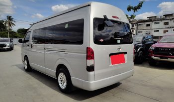 TOYOTA 2WD 2019 3.0 MT COMMUTER SILVER  3296 full