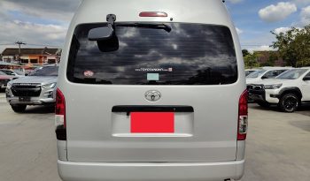 TOYOTA 2WD 2019 3.0 MT COMMUTER SILVER  3296 full