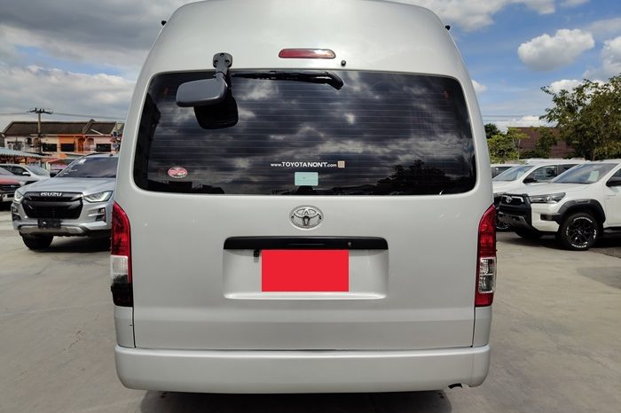 TOYOTA 2WD 2019 3.0 MT COMMUTER SILVER  3296 full