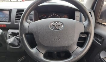 TOYOTA 2WD 2019 3.0 MT COMMUTER SILVER  3296 full