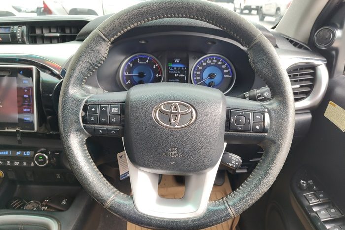 REVO 4WD 2015 2.8G MT DOUBLE CAB SILVER  5026 full