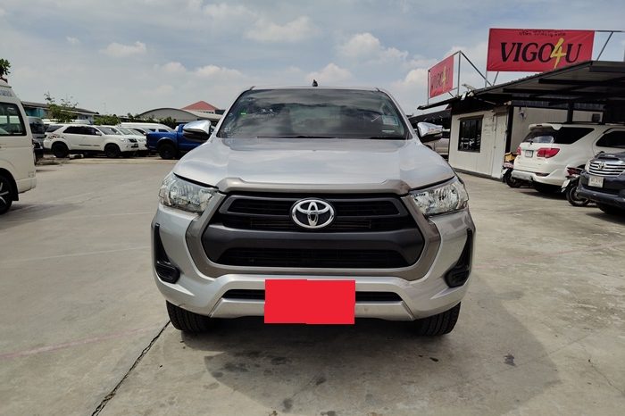REVO PRE 2020 2.4E AT DOUBLE CAB SILVER  9030 full