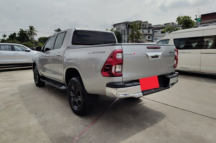 REVO PRE 2020 2.4E AT DOUBLE CAB SILVER  9030 full