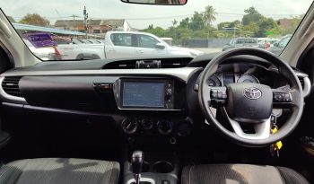 REVO PRE 2020 2.4E AT DOUBLE CAB SILVER  9030 full