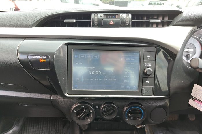 REVO PRE 2020 2.4E AT DOUBLE CAB SILVER  9030 full