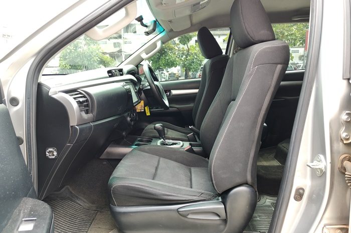 REVO PRE 2020 2.4E AT DOUBLE CAB SILVER  1037 full