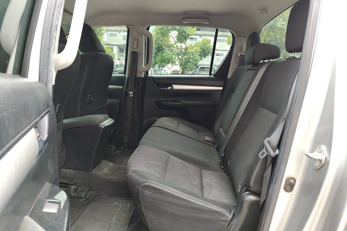 REVO PRE 2020 2.4E AT DOUBLE CAB SILVER  1037 full