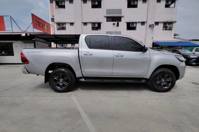 REVO PRE 2020 2.4E AT DOUBLE CAB SILVER  1037 full