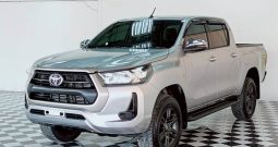 REVO PRE 2020 2.4E AT DOUBLE CAB SILVER  1037