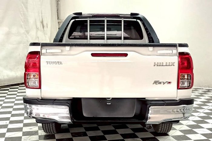 REVO 2WD 2020 2.4J MT STANDARD WHITE  3144 full