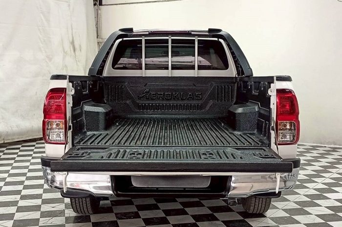 REVO 2WD 2020 2.4J MT STANDARD WHITE  3144 full