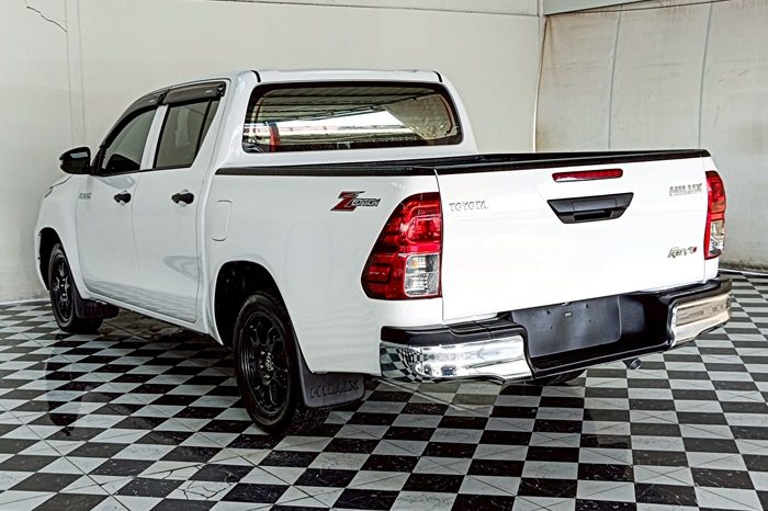 REVO 2WD 2022 2.4E AT DOUBLE CAB WHITE  4873 full