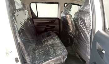 REVO 2WD 2022 2.4E AT DOUBLE CAB WHITE  4873 full