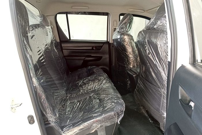 REVO 2WD 2022 2.4E AT DOUBLE CAB WHITE  4873 full