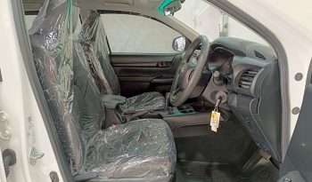 REVO 2WD 2022 2.4E AT DOUBLE CAB WHITE  4873 full