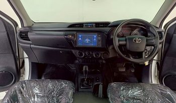 REVO 2WD 2022 2.4E AT DOUBLE CAB WHITE  4873 full