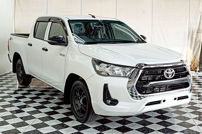 REVO 2WD 2022 2.4E AT DOUBLE CAB WHITE  4873 full
