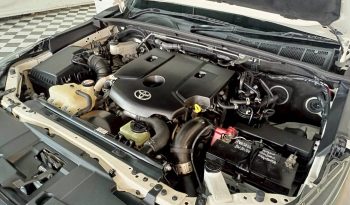 REVO 2WD 2022 2.4E AT DOUBLE CAB WHITE  5466 full