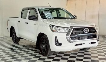 REVO 2WD 2022 2.4E AT DOUBLE CAB WHITE  5466 full