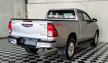 REVO 4WD 2020 2.4E MT SMART CAB SILVER  6923 full