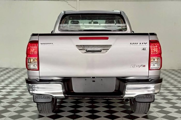 REVO 4WD 2020 2.4E AT SMART CAB SILVER  6294 full