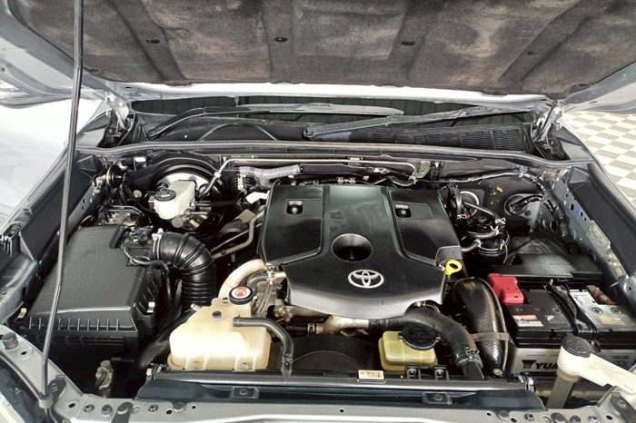 REVO 4WD 2020 2.4E AT SMART CAB SILVER  6294 full