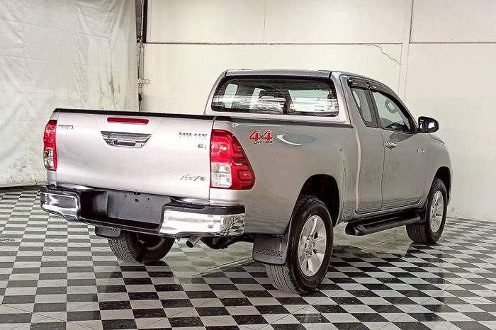 REVO 4WD 2020 2.4E AT SMART CAB SILVER  6294 full