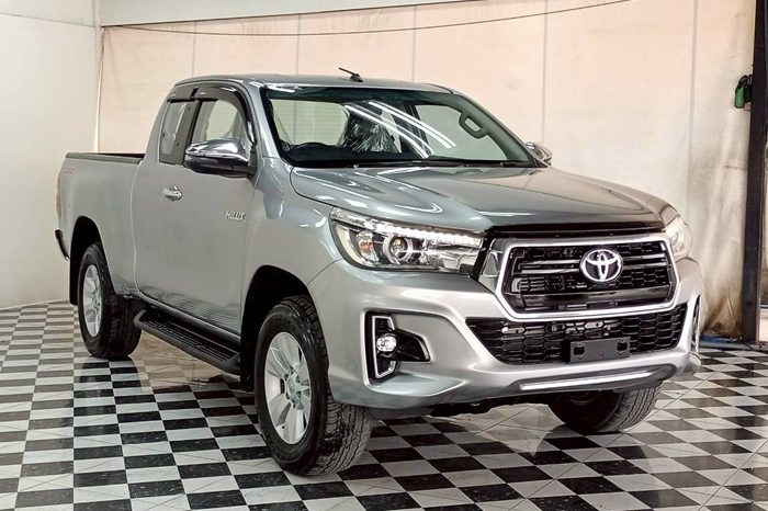 REVO 4WD 2020 2.4E AT SMART CAB SILVER  6294 full