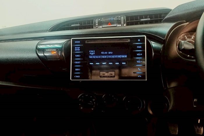 REVO 2WD 2018 2.4J MT STANDARD BLACK 6346 full