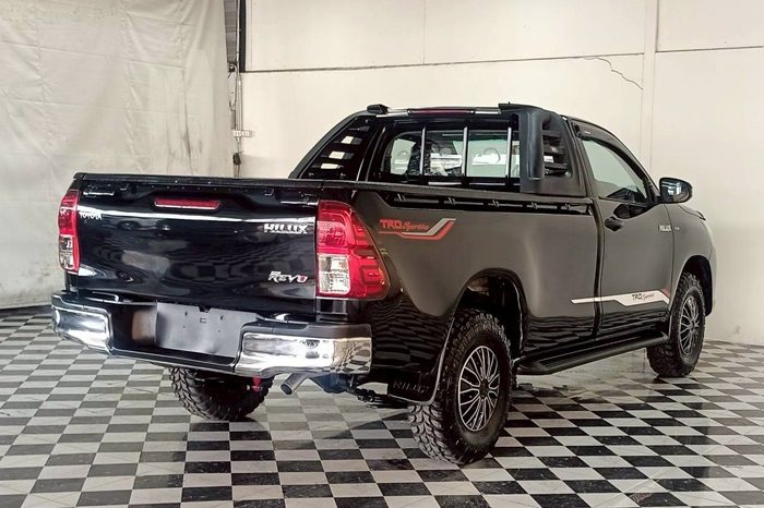 REVO 2WD 2018 2.4J MT STANDARD BLACK 6346 full