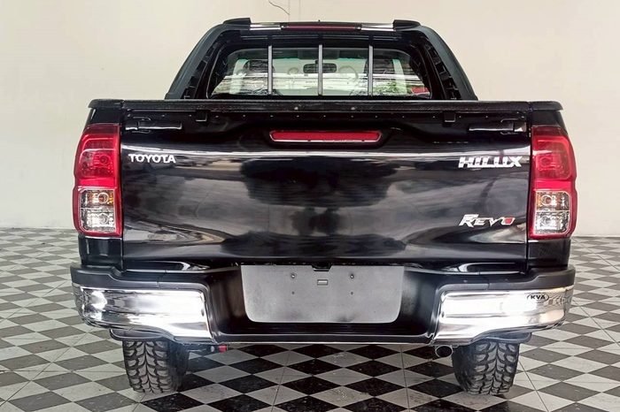 REVO 2WD 2018 2.4J MT STANDARD BLACK 6346 full