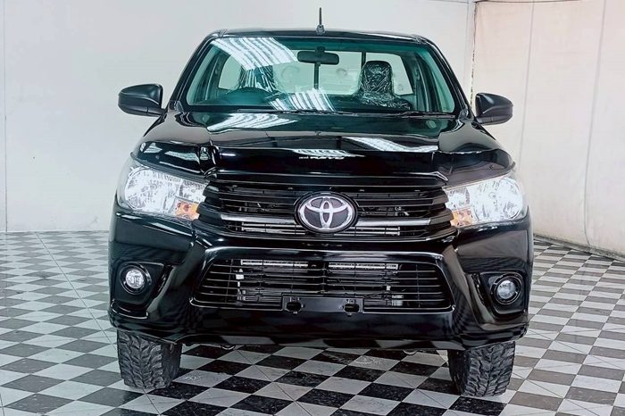 REVO 2WD 2018 2.4J MT STANDARD BLACK 6346 full