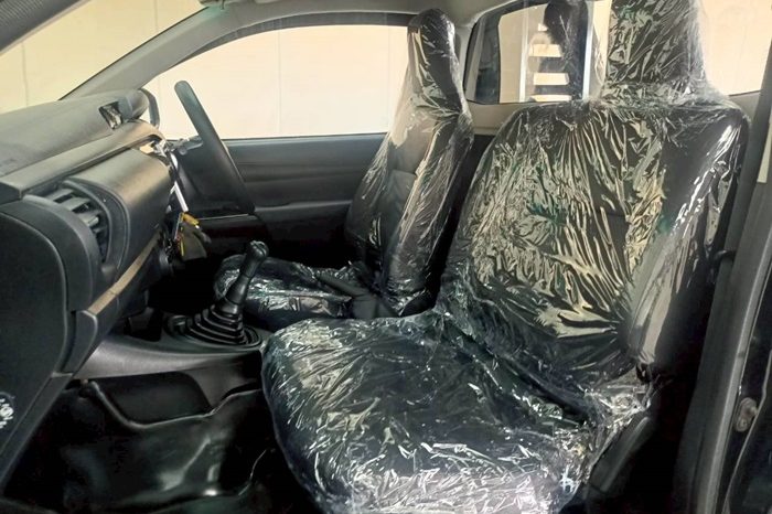 REVO 2WD 2018 2.4J MT STANDARD BLACK 6346 full