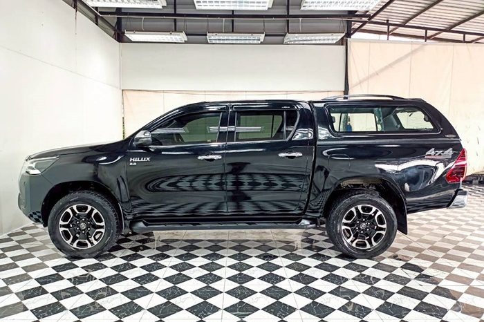 REVO 4WD 2020 2.8G AT DOUBLE CAB BLACK  661 full