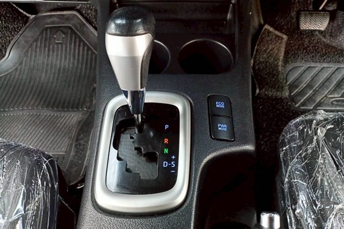 REVO 4WD 2020 2.8G AT DOUBLE CAB BLACK  661 full